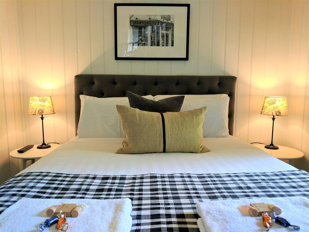 Annie Roes Luxury B&B Bend of Islands Εξωτερικό φωτογραφία